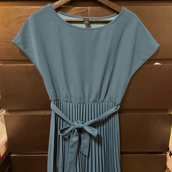 Teal pleated midi dress - Picture 4 of 5